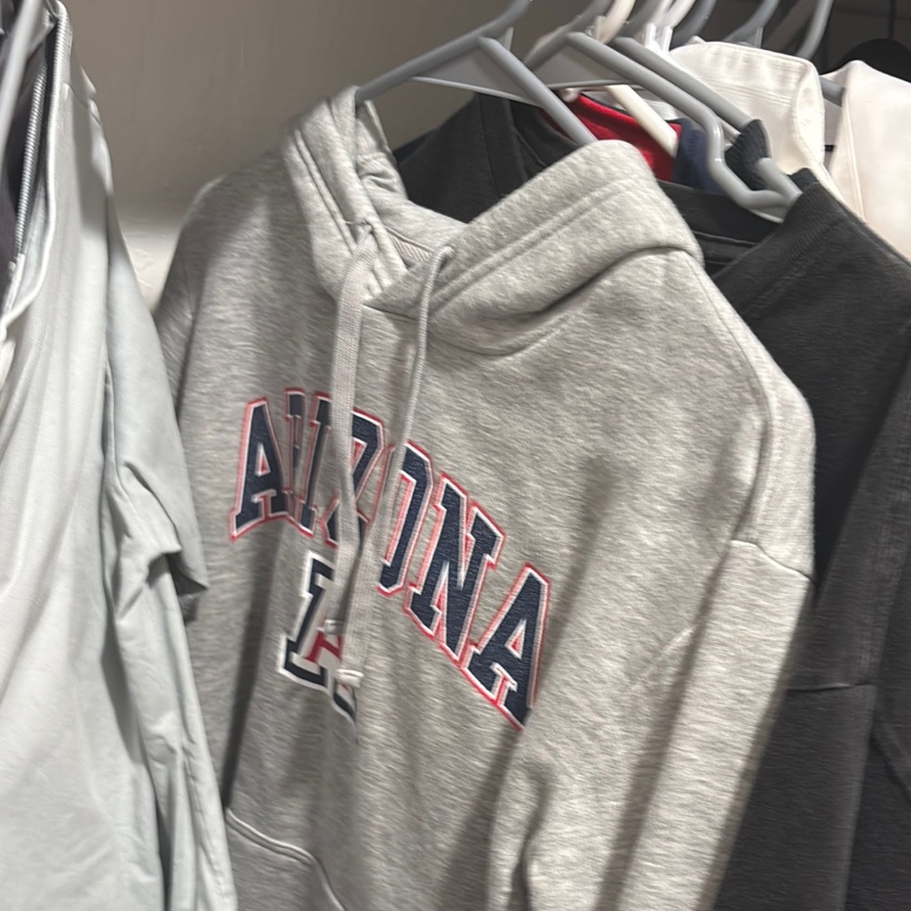 Arizona Jean Company Gray Sweater Collegiate Style